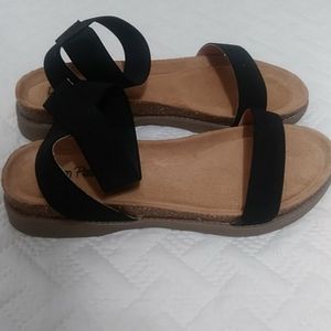Women strap sandles